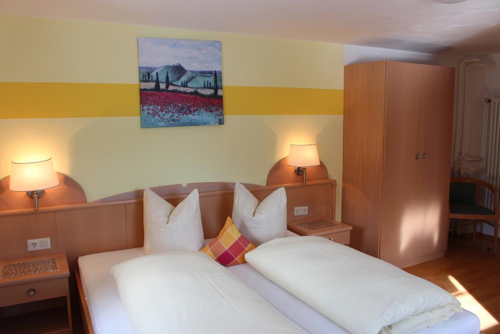 Alpenmotel Saeuling Pinswang Bagian luar foto