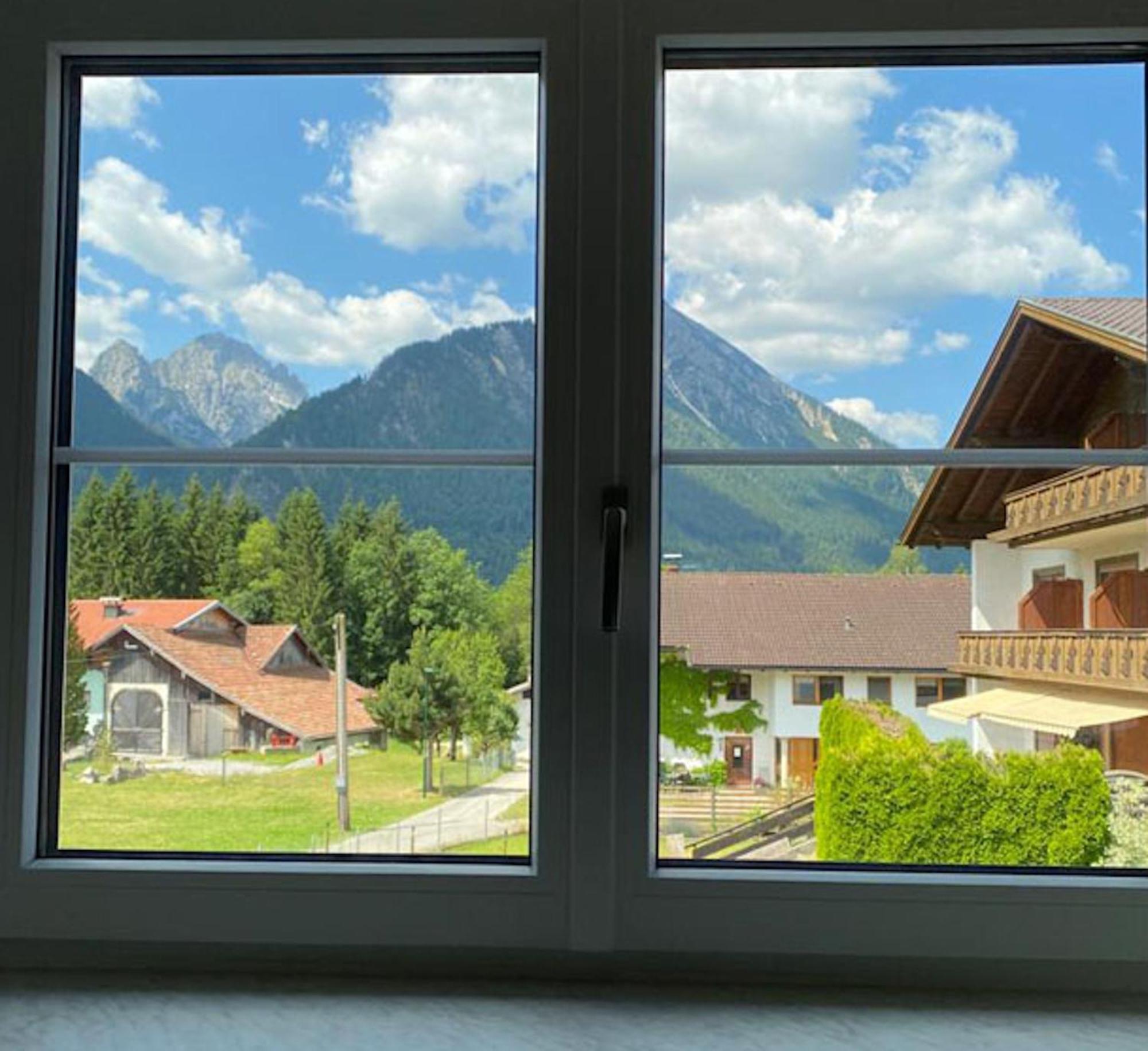 Alpenmotel Saeuling Pinswang Bagian luar foto